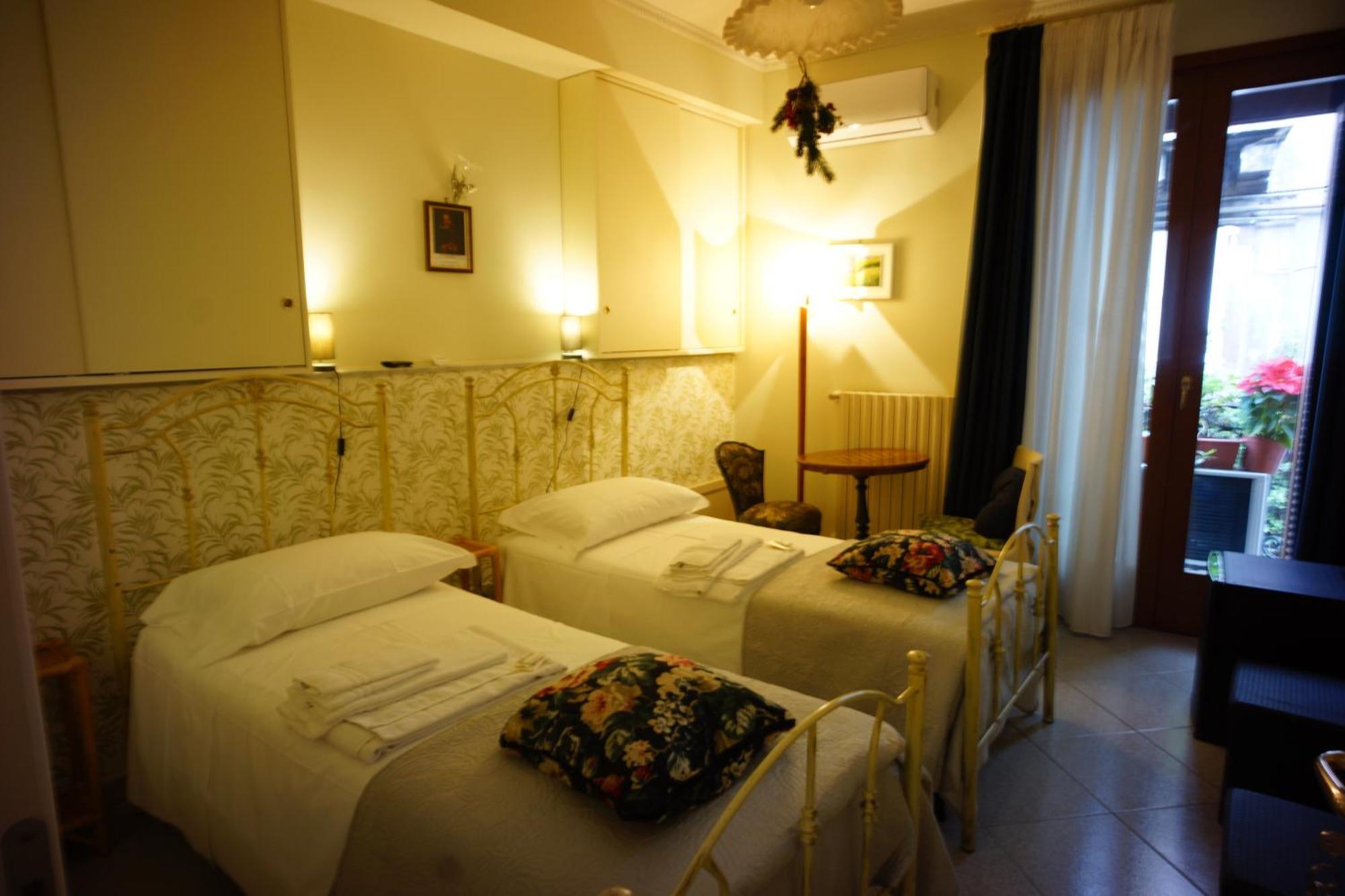 Santa Caterina Da Siena B&B CTA Exterior foto